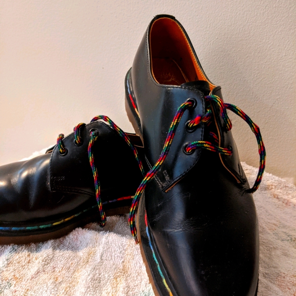 Dr. Martens Pride Oxford